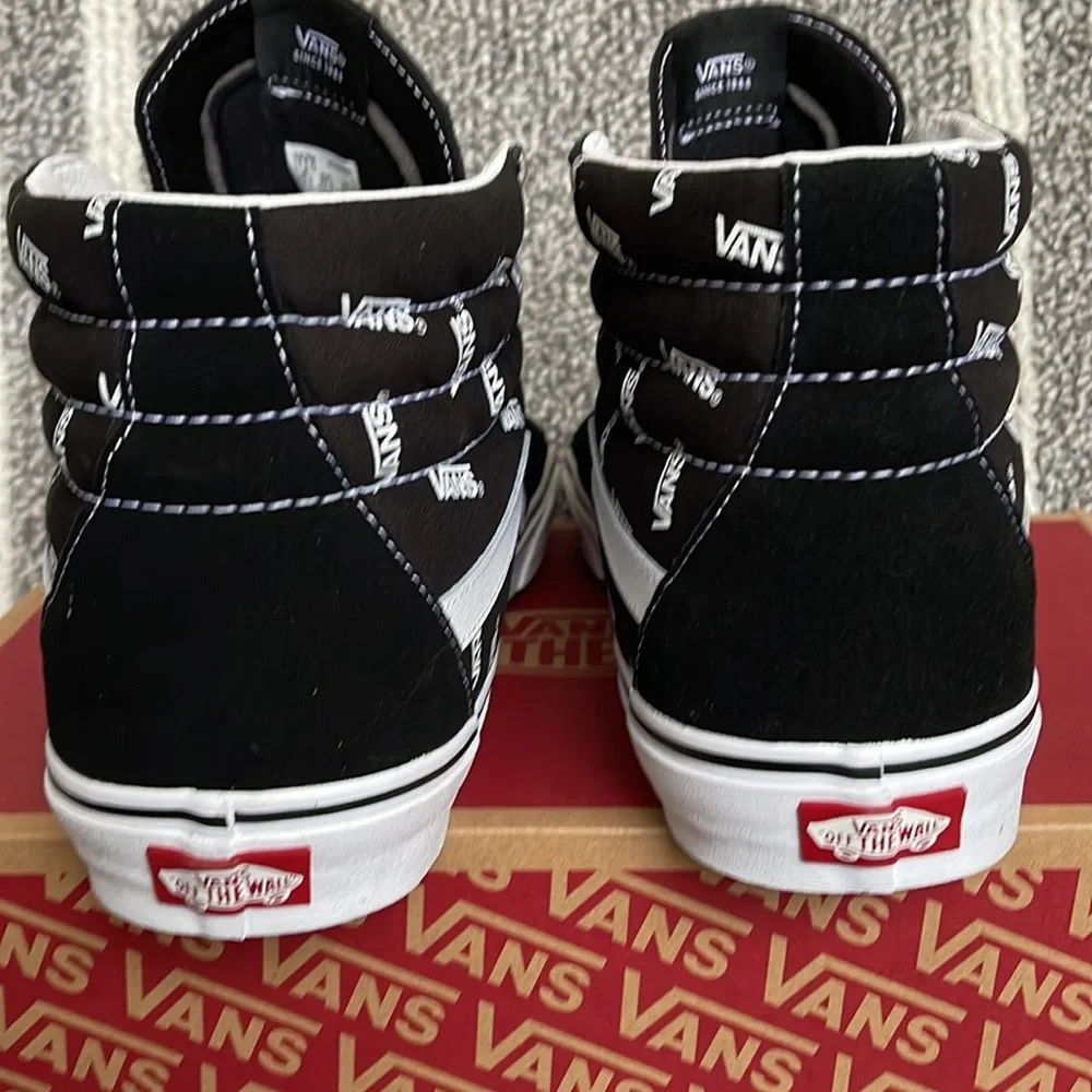 Vans Men’s Sk8-Hi Vans Black/True White Sneakers - Picture 14 of 16